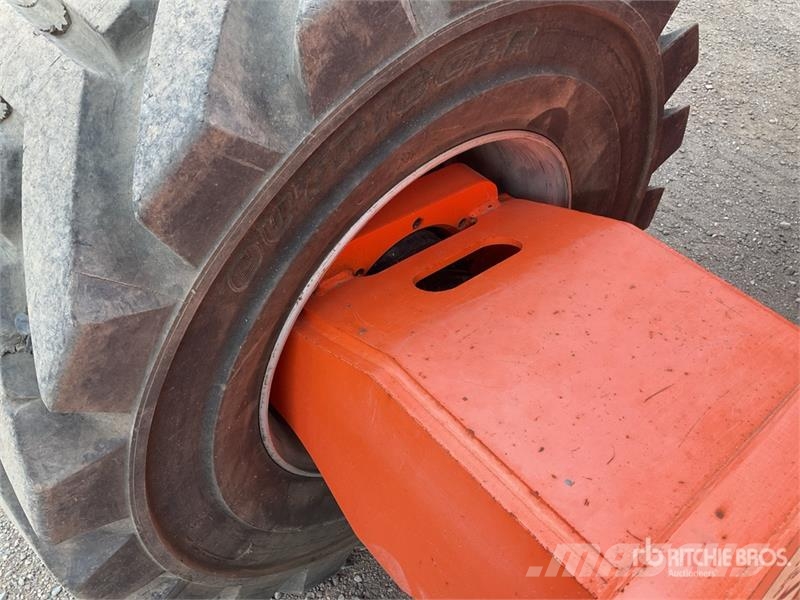 JLG 800AJ 4WD Diesel Articulating Boom Lift Articulated boom lifts