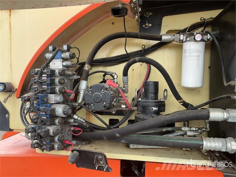 JLG 800AJ 4WD Diesel Articulating Boom Lift Articulated boom lifts
