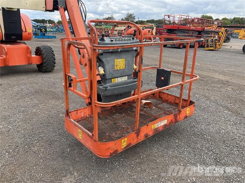 JLG 800AJ 4WD Diesel Articulating Boom Lift Articulated boom lifts