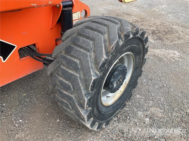 JLG 800AJ 4WD Diesel Articulating Boom Lift Articulated boom lifts