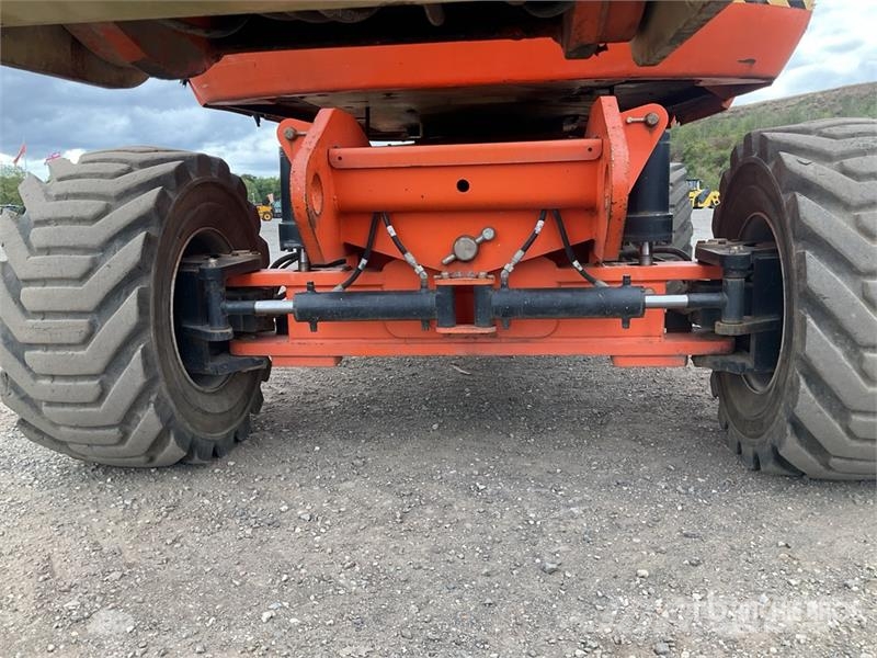 JLG 800AJ 4WD Diesel Articulating Boom Lift Articulated boom lifts
