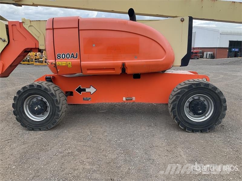 JLG 800AJ 4WD Diesel Articulating Boom Lift Articulated boom lifts