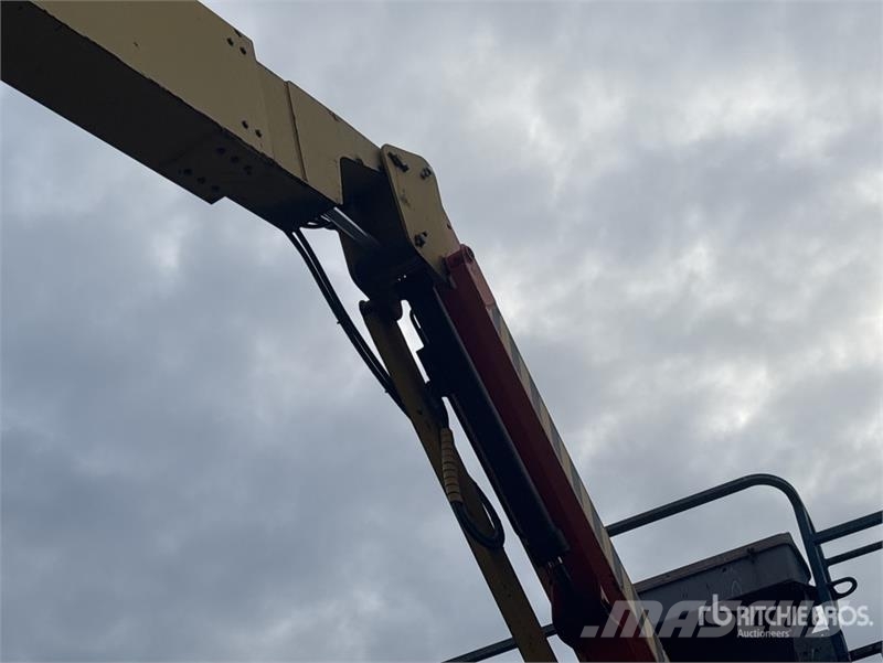 JLG 800AJ 4WD Diesel Articulating Boom Lift Strēles pacēlāji