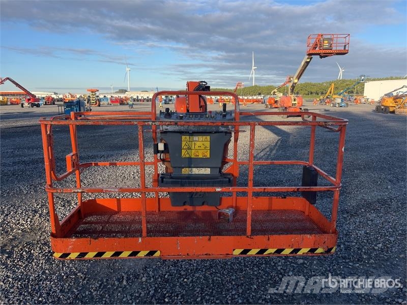 JLG 860SJ 4WD Diesel Telescopic Boom Lift رافعات سلة تلسكوبية