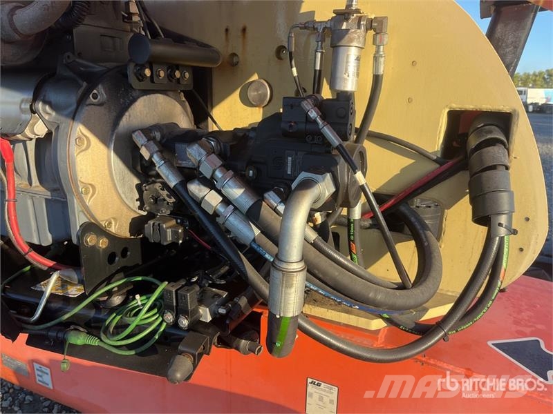 JLG 860SJ 4WD Diesel Telescopic Boom Lift رافعات سلة تلسكوبية