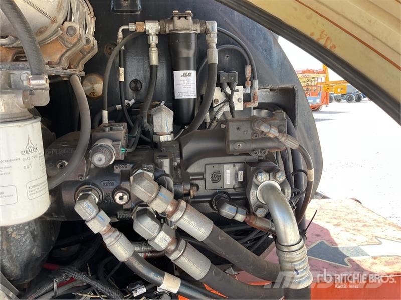 JLG 860SJ 4WD Diesel Telescopic Boom Lift رافعات سلة تلسكوبية