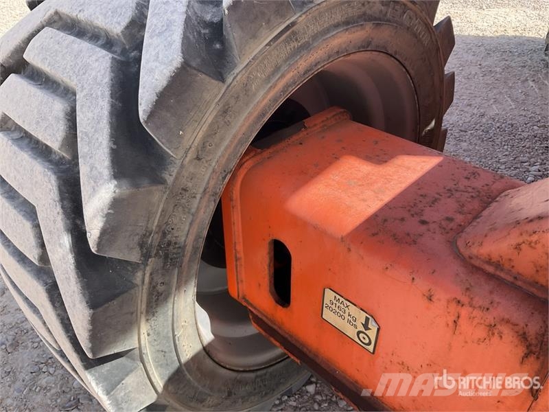 JLG 860SJ 4WD Diesel Telescopic Boom Lift رافعات سلة تلسكوبية