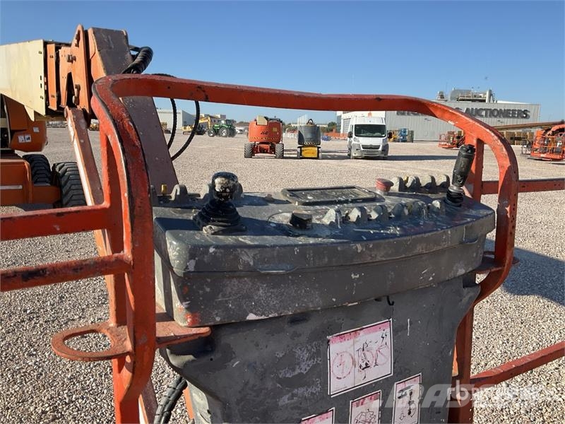 JLG 860SJ 4WD Diesel Telescopic Boom Lift Nacelles télescopiques