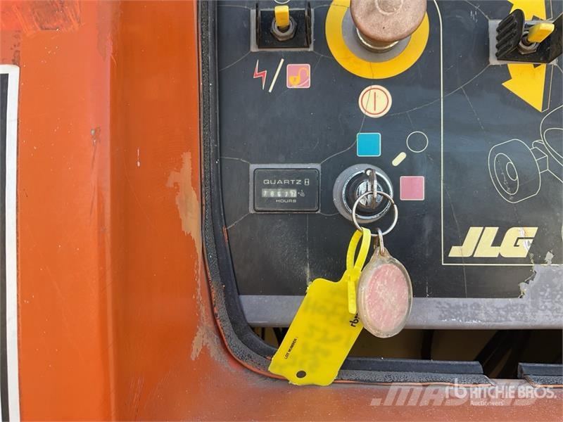 JLG 860SJ 4WD Diesel Telescopic Boom Lift Nacelles télescopiques