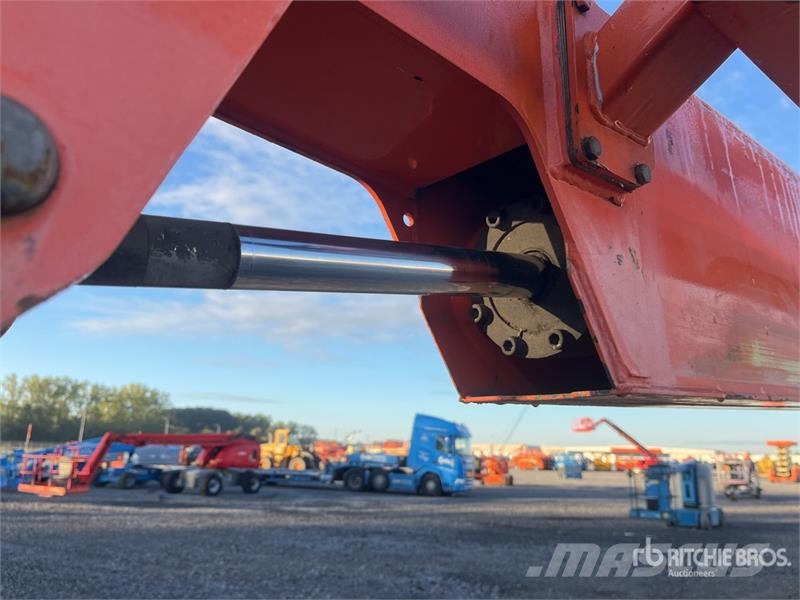 JLG 860SJ 4WD Diesel Telescopic Boom Lift رافعات سلة تلسكوبية