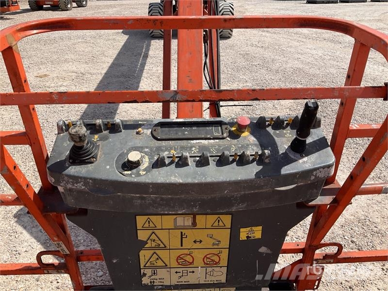 JLG 860SJ 4WD Diesel Telescopic Boom Lift رافعات سلة تلسكوبية
