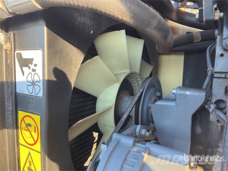 JLG 860SJ 4WD Diesel Telescopic Boom Lift رافعات سلة تلسكوبية