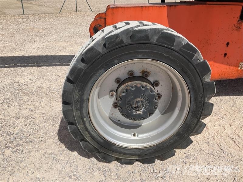 JLG 860SJ 4WD Diesel Telescopic Boom Lift رافعات سلة تلسكوبية