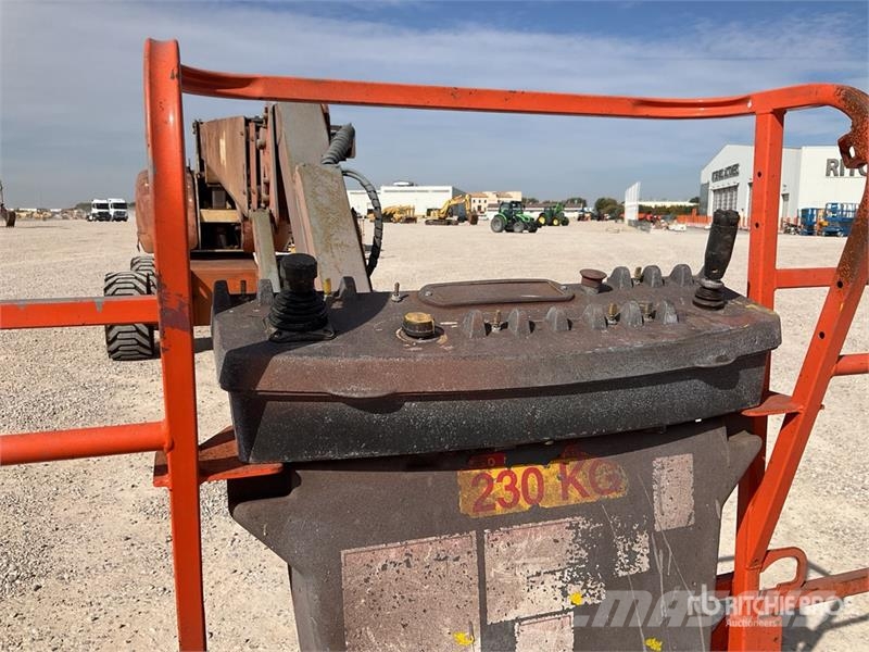 JLG 860SJ 4WD Diesel Telescopic Boom Lift Nacelles télescopiques