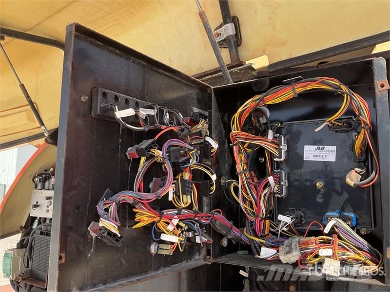 JLG 860SJ 4WD Diesel Telescopic Boom Lift رافعات سلة تلسكوبية