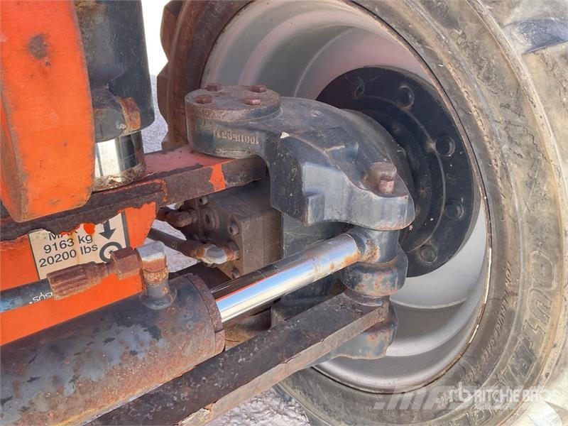 JLG 860SJ 4WD Diesel Telescopic Boom Lift رافعات سلة تلسكوبية