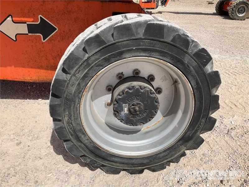 JLG 860SJ 4WD Diesel Telescopic Boom Lift رافعات سلة تلسكوبية