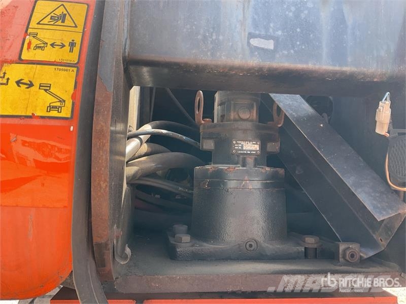 JLG 860SJ 4WD Diesel Telescopic Boom Lift رافعات سلة تلسكوبية