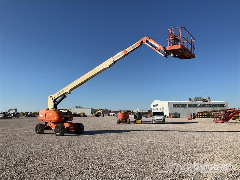 JLG 860SJ 4WD Diesel Telescopic Boom Lift Nacelles télescopiques