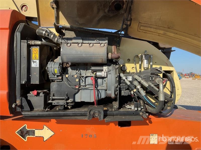 JLG 860SJ 4WD Diesel Telescopic Boom Lift Nacelles télescopiques