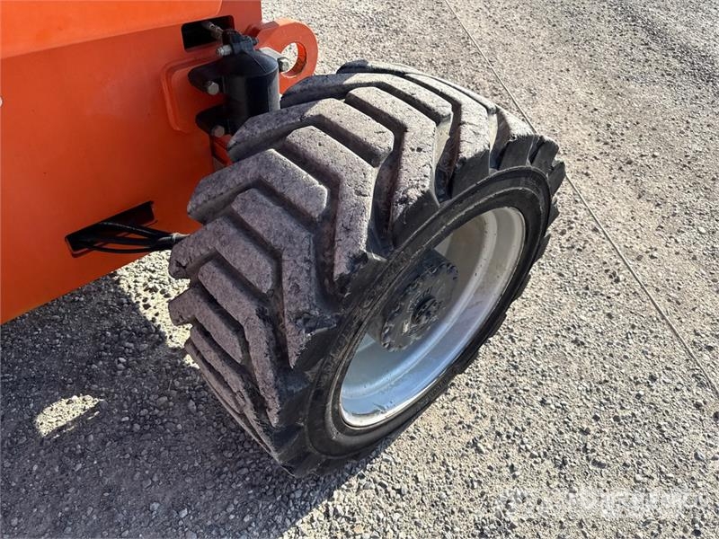 JLG 860SJ Telescopic Boom Lift (Inoperable) Nacelles télescopiques
