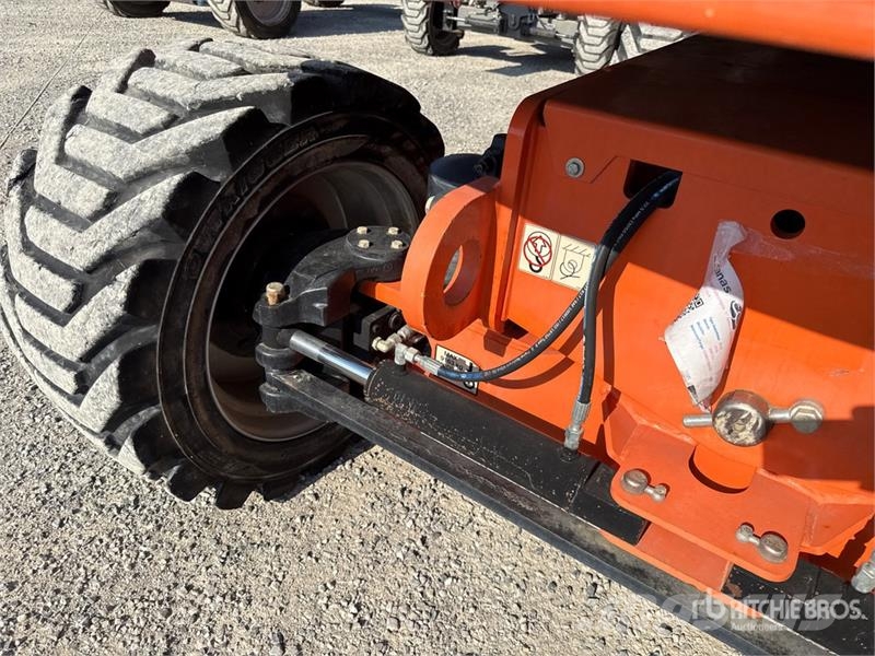 JLG 860SJ Telescopic Boom Lift (Inoperable) Nacelles télescopiques