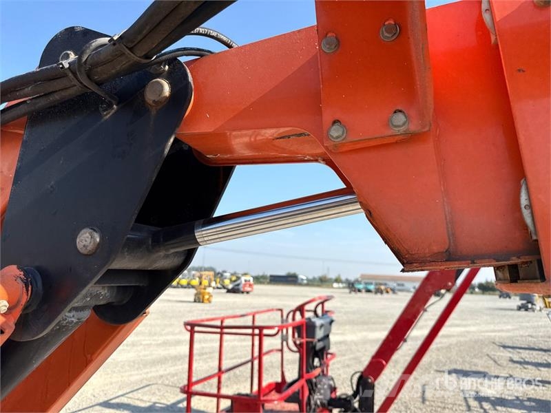 JLG 860SJ Telescopic Boom Lift (Inoperable) Nacelles télescopiques