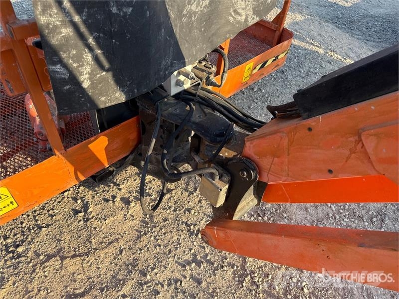 JLG 860SJ Telescopic Boom Lift (Inoperable) Nacelles télescopiques