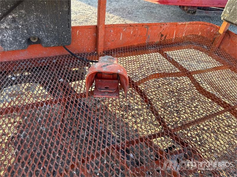 JLG 860SJ Telescopic Boom Lift (Inoperable) Nacelles télescopiques