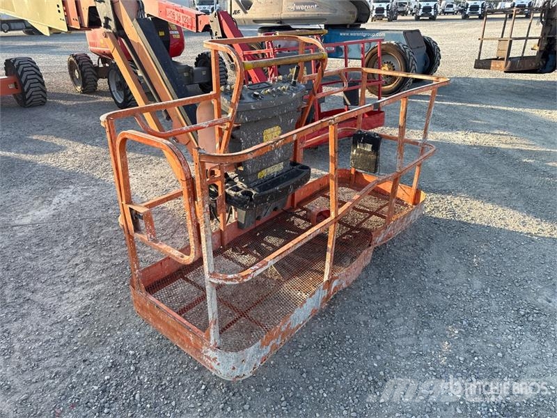 JLG 860SJ Telescopic Boom Lift (Inoperable) Nacelles télescopiques
