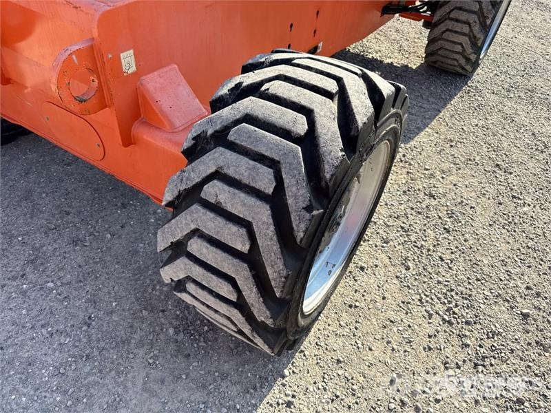 JLG 860SJ Telescopic Boom Lift (Inoperable) Nacelles télescopiques