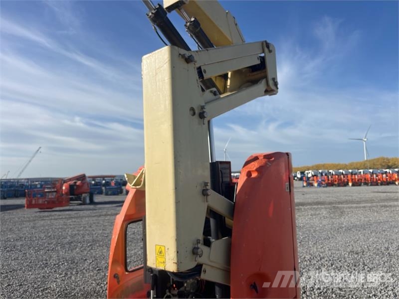 JLG E300 AJP 2WD Electric Electric Articulating Boom L Strēles pacēlāji