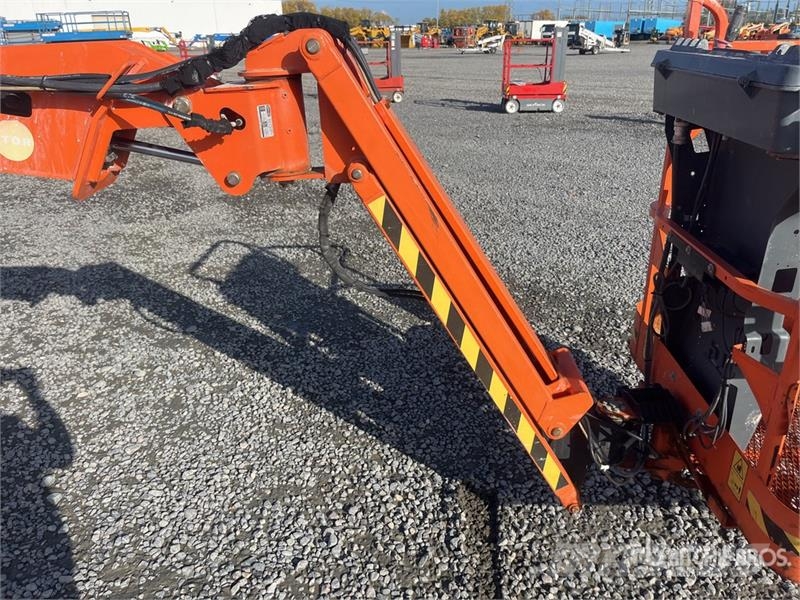 JLG E300AJP 2WD Electric Articulating Boom Lift ブームリフト 屈伸型