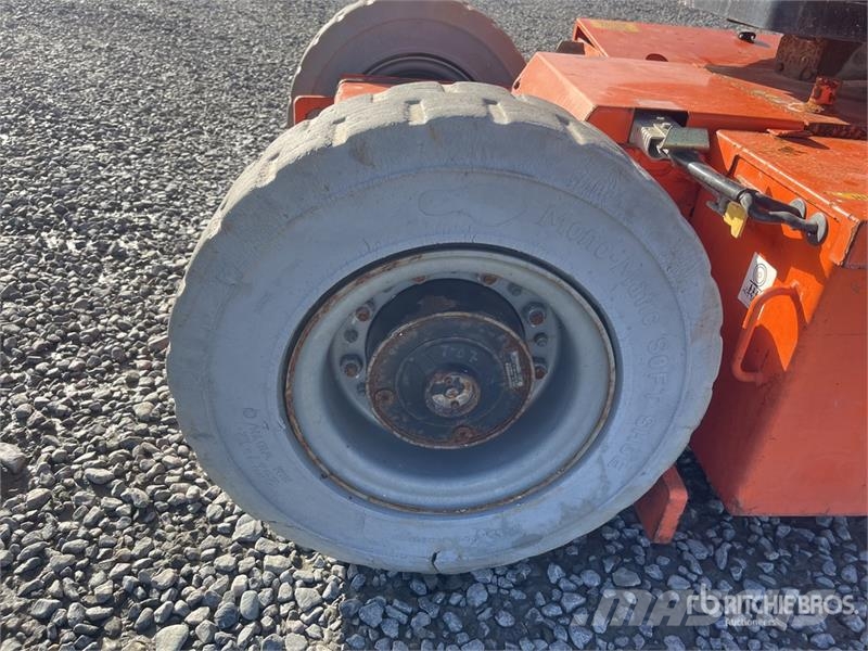 JLG E300AJP 2WD Electric Articulating Boom Lift ブームリフト 屈伸型