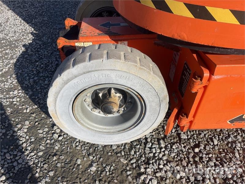 JLG E300AJP 2WD Electric Articulating Boom Lift ブームリフト 屈伸型