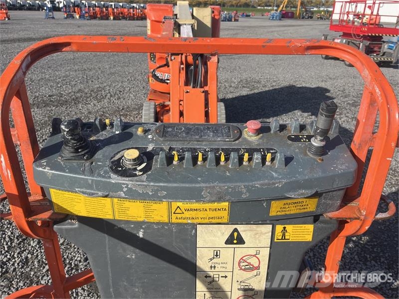 JLG E300AJP 2WD Electric Articulating Boom Lift ブームリフト 屈伸型