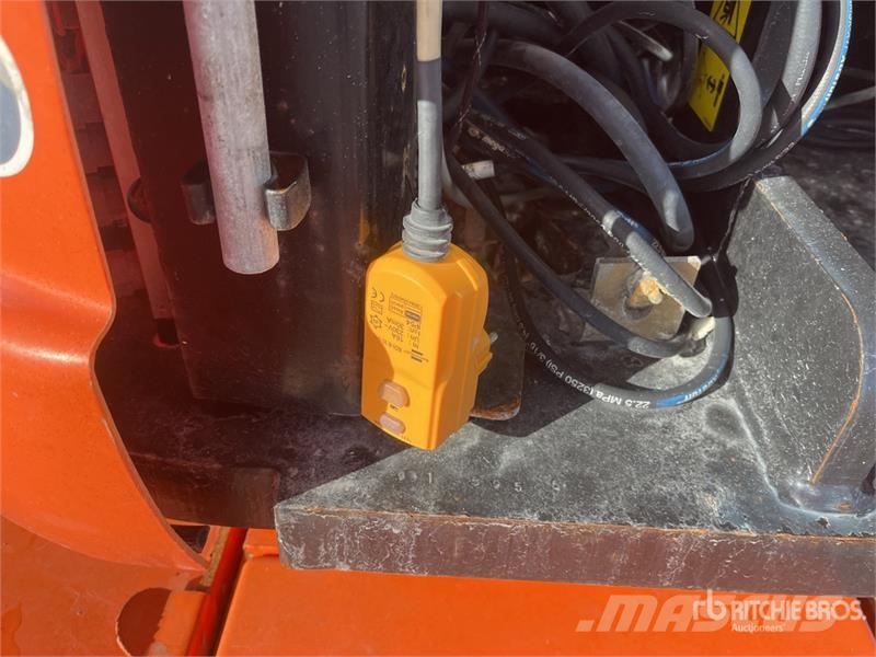 JLG E300AJP 2WD Electric Articulating Boom Lift ブームリフト 屈伸型