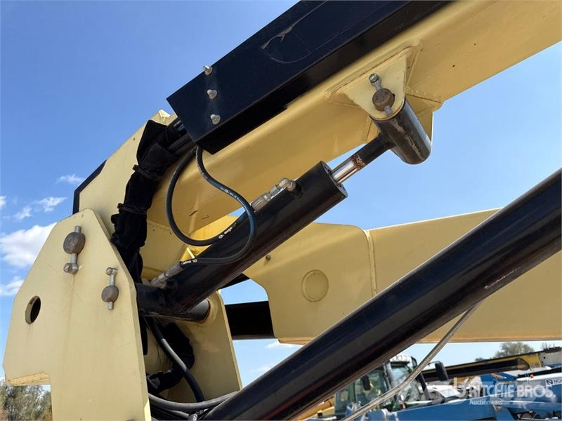 JLG E400AJP Kuukulkijat