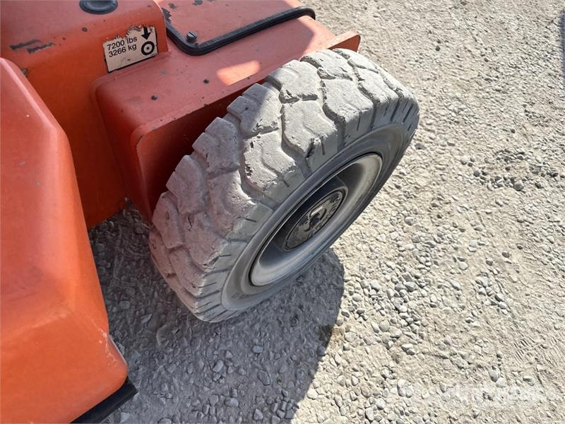 JLG E400AJP Kuukulkijat