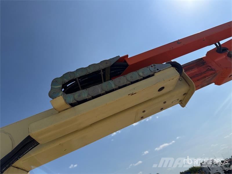 JLG E400AJP Kuukulkijat