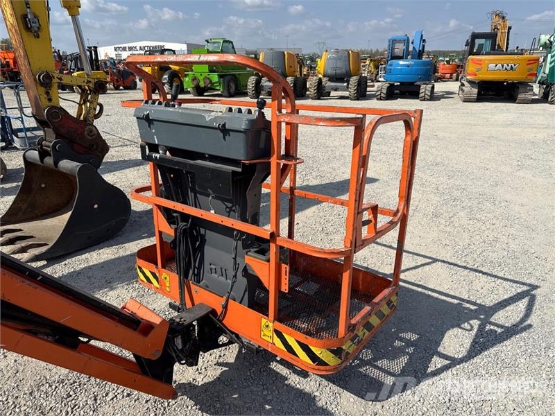 JLG E400AJP Kuukulkijat