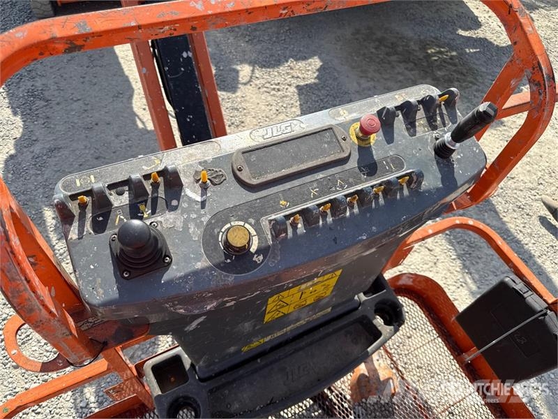 JLG E400AJP Kuukulkijat