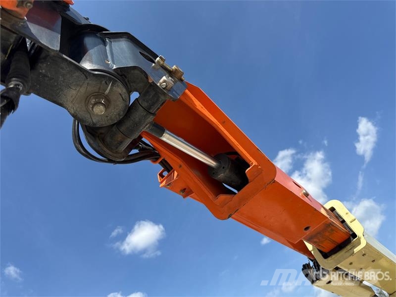 JLG E400AJP Kuukulkijat