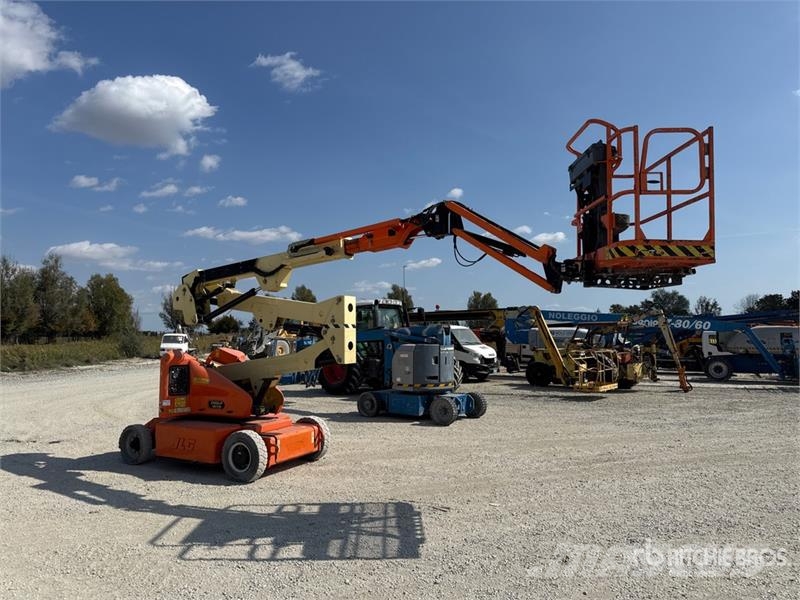 JLG E400AJP Kuukulkijat