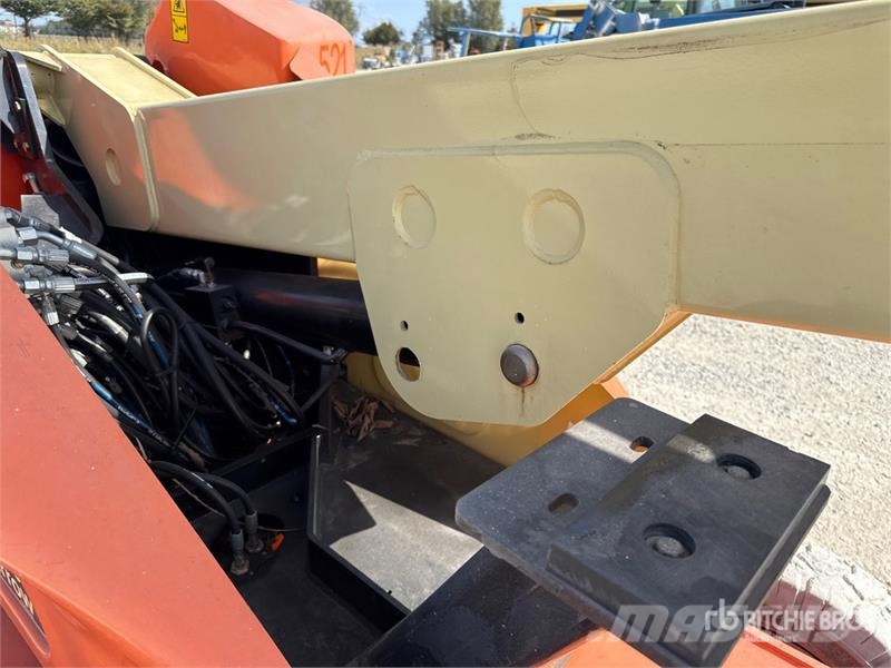 JLG E400AJP Kuukulkijat