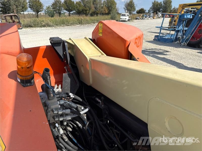 JLG E400AJP Kuukulkijat