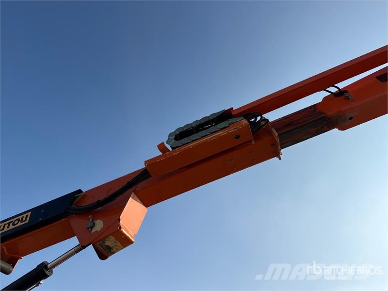 JLG E400AJPN Electric Articulating Boom Lift Iseliikuvad poomtõstukid