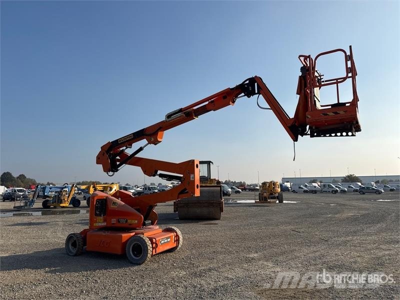 JLG E400AJPN Electric Articulating Boom Lift Iseliikuvad poomtõstukid