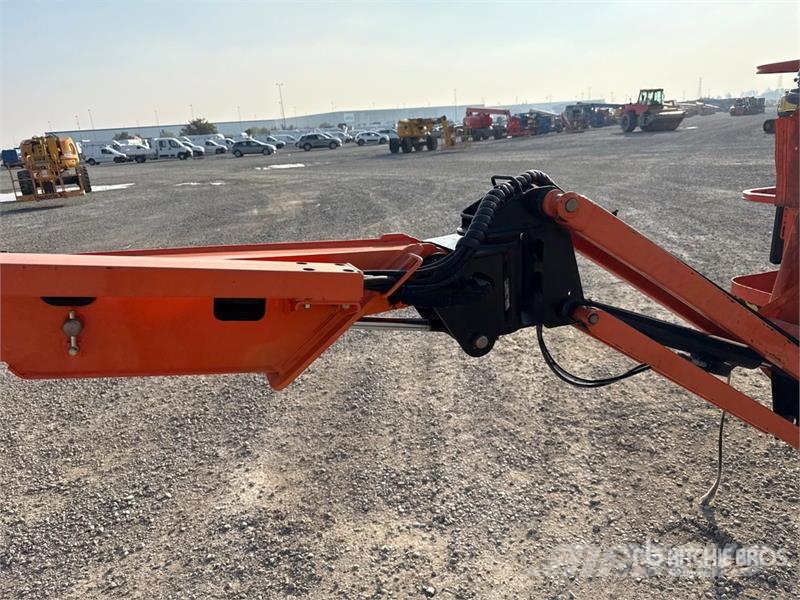 JLG E400AJPN Electric Articulating Boom Lift Iseliikuvad poomtõstukid