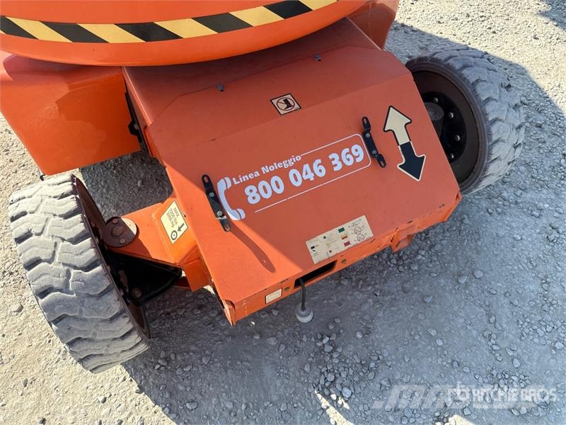JLG E400AJPN Electric Articulating Boom Lift Knikarmhoogwerkers